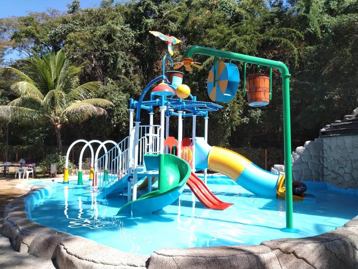 Aldeia Do Lago C204- Com Cozinha , Churrasqueira E Bebidas Liberadas No Parque Aquatico, Internet Banda Larga, Ponto Recarga De Carro Eletrico 카우다스노바스 외부 사진